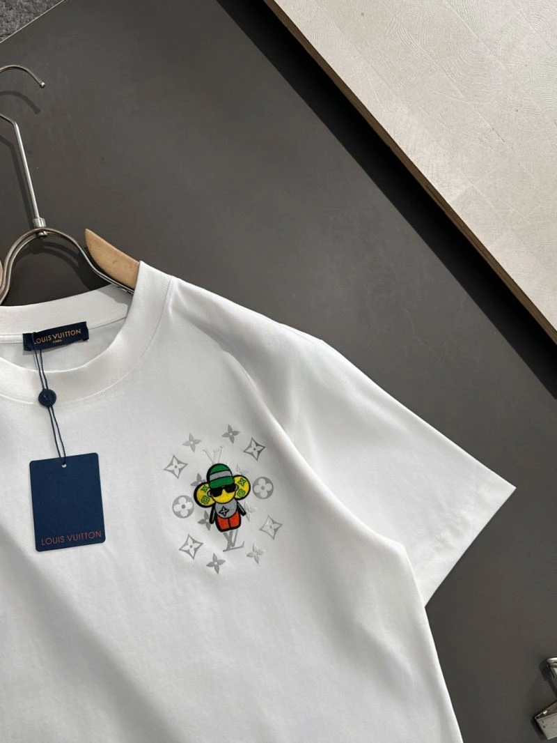 Louis Vuitton T-Shirts Sophisticated 132610