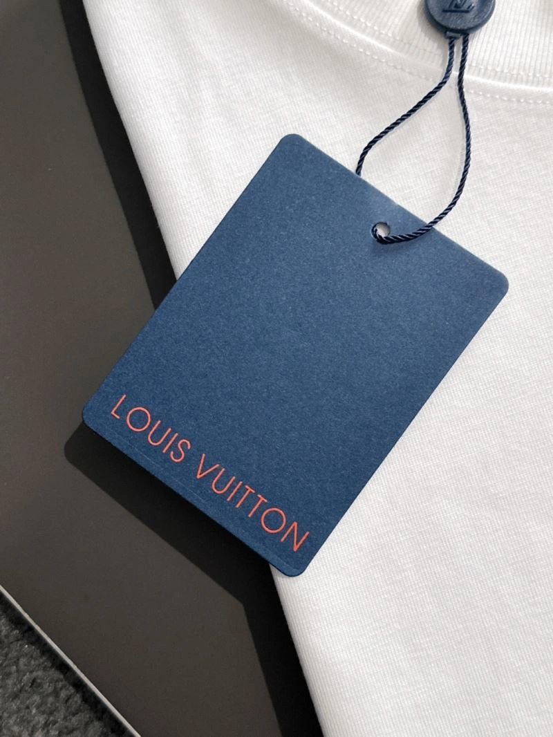 Louis Vuitton T-Shirts Sophisticated 132610