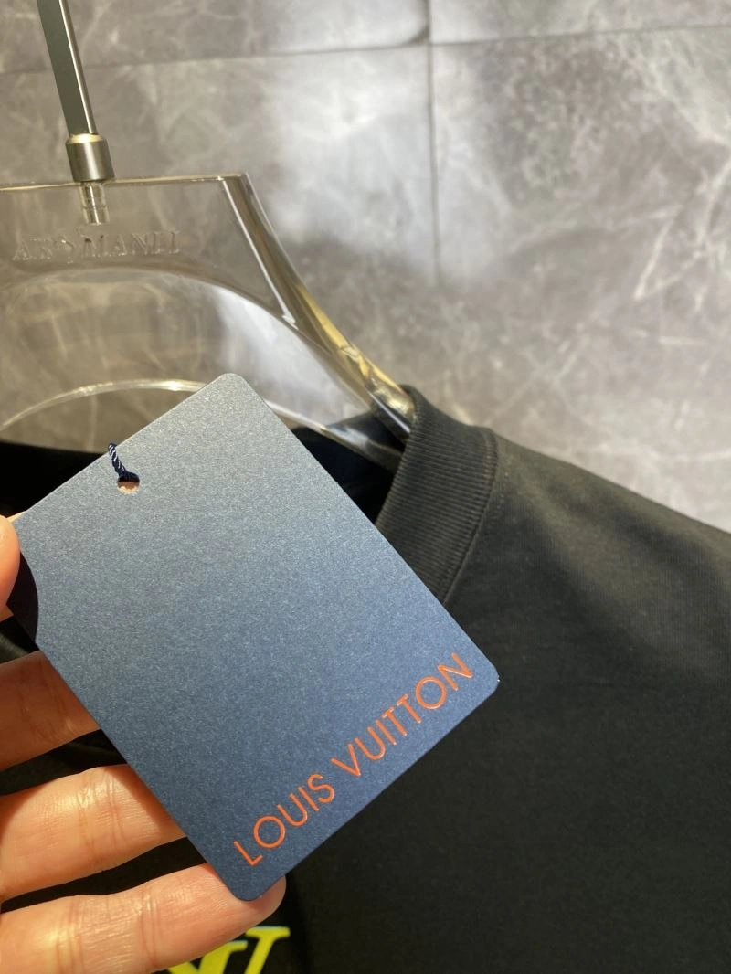 Louis Vuitton T-Shirts Refined 132609