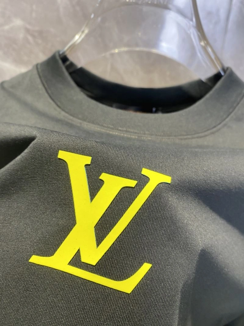 Louis Vuitton T-Shirts Refined 132609