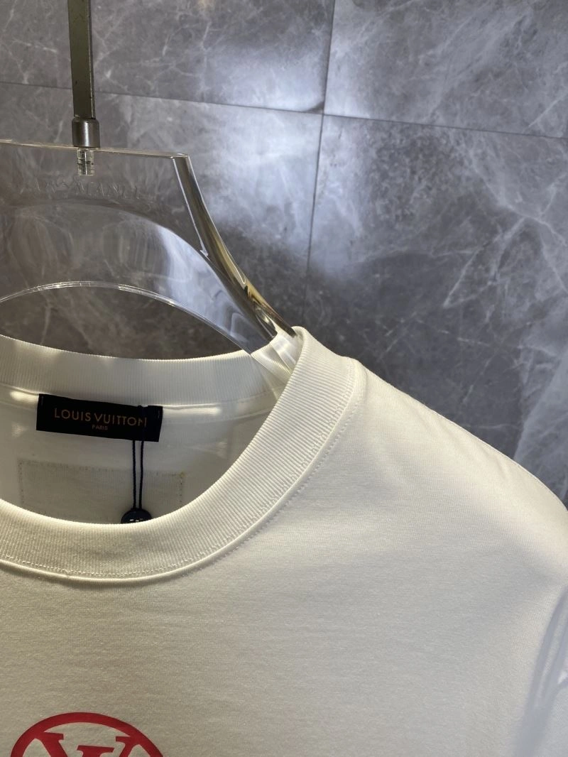 Louis Vuitton T-Shirts Casual 132608