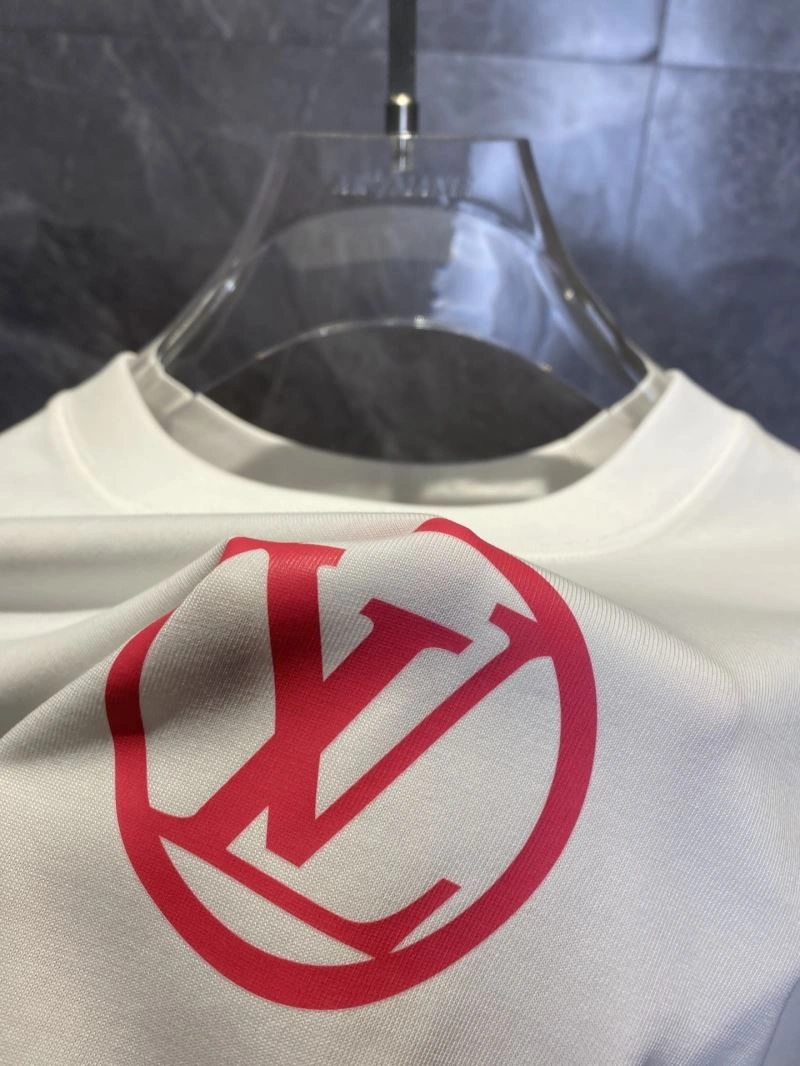 Louis Vuitton T-Shirts Casual 132608