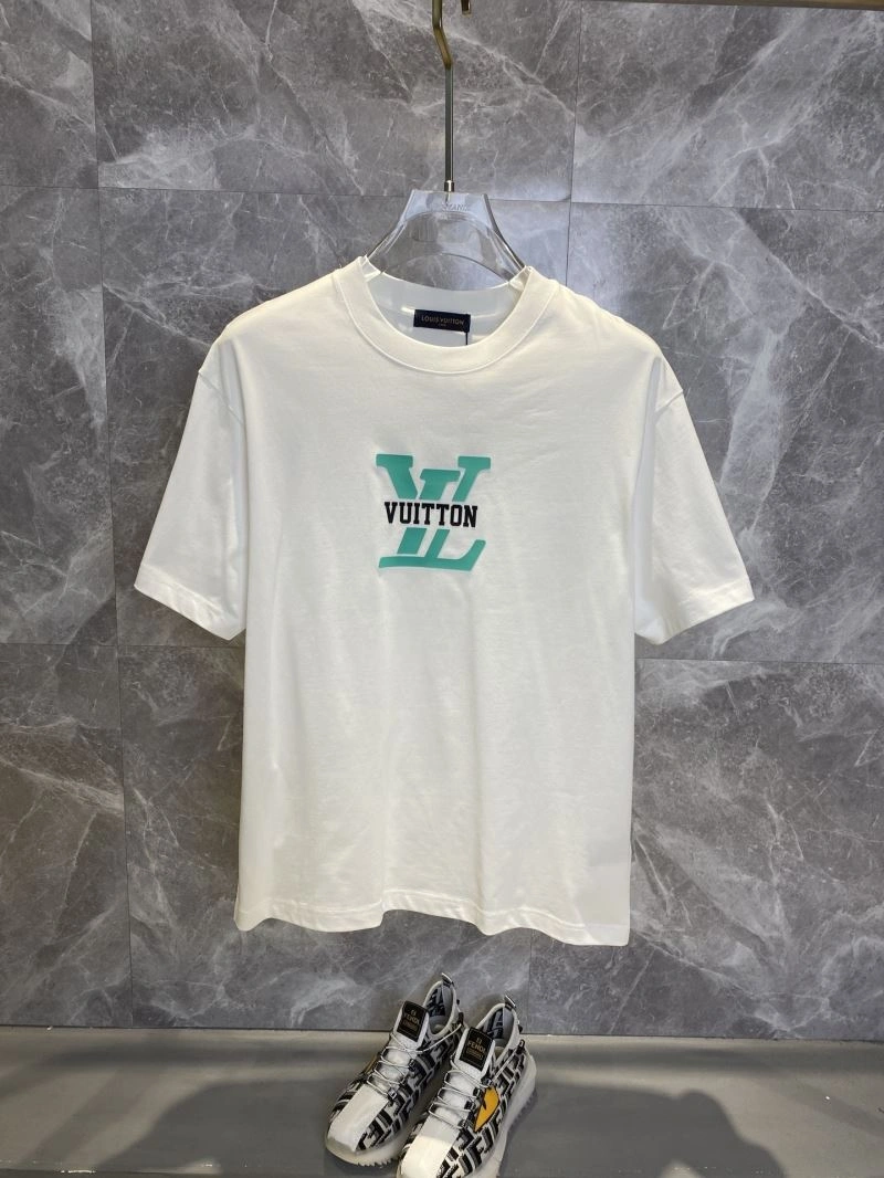 Classic Louis Vuitton T-Shirts 132607