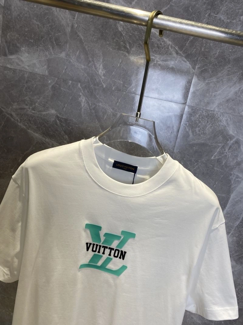 Classic Louis Vuitton T-Shirts 132607