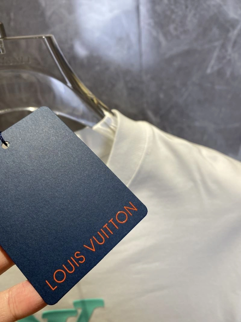 Classic Louis Vuitton T-Shirts 132607