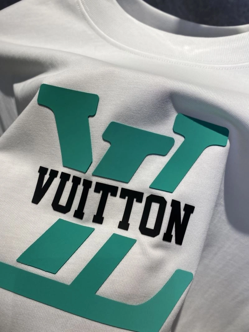 Classic Louis Vuitton T-Shirts 132607