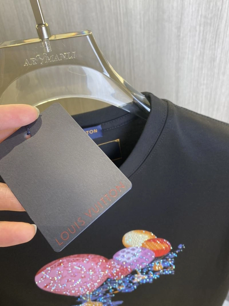 Louis Vuitton T-Shirts Cozy 132603