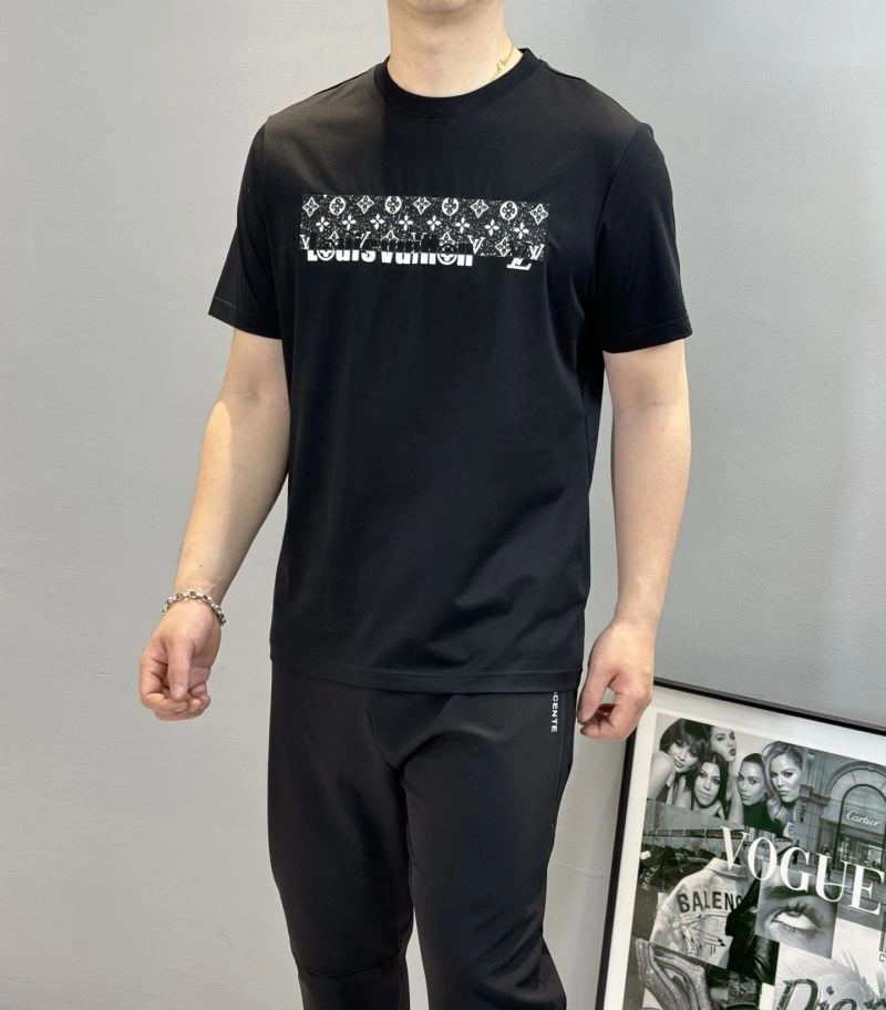Louis Vuitton T-Shirts Youthful 132599