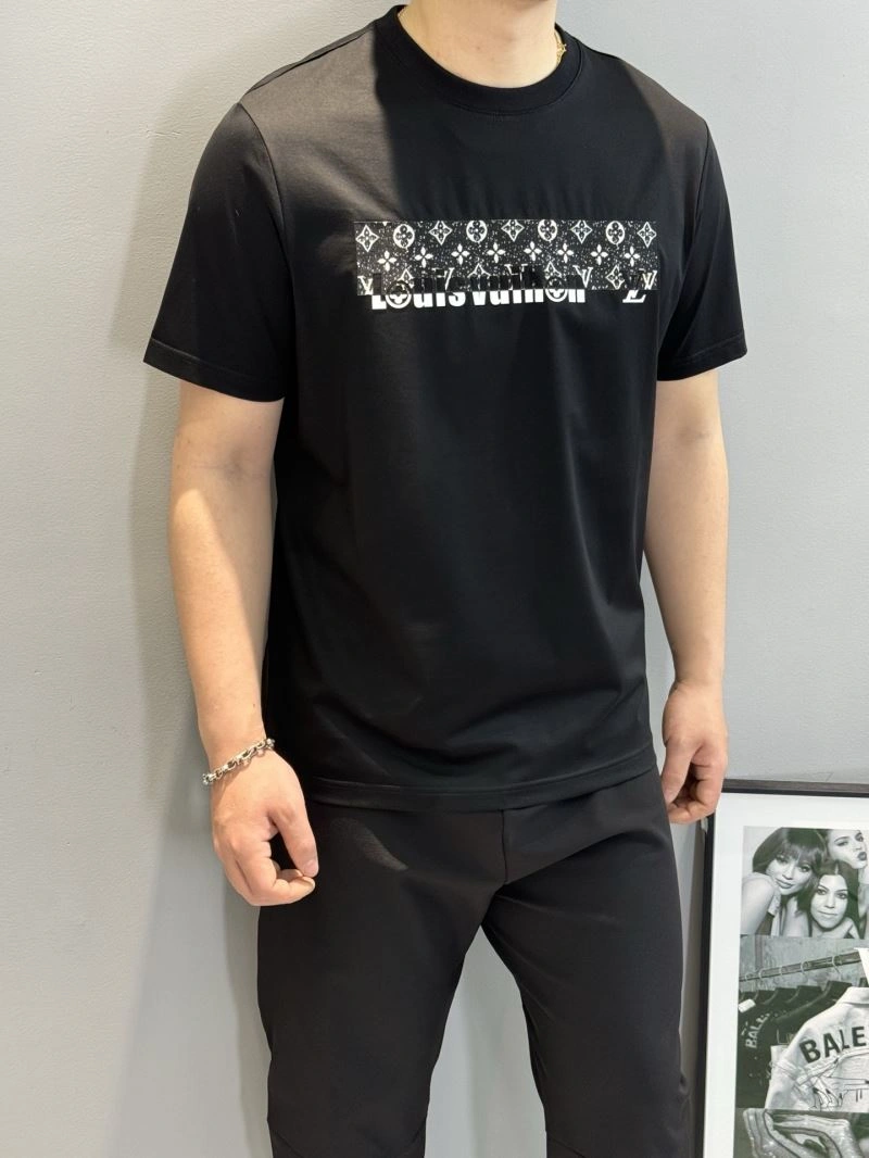 Louis Vuitton T-Shirts Youthful 132599