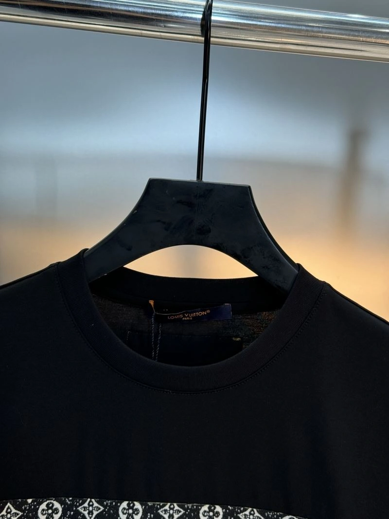 Louis Vuitton T-Shirts Youthful 132599