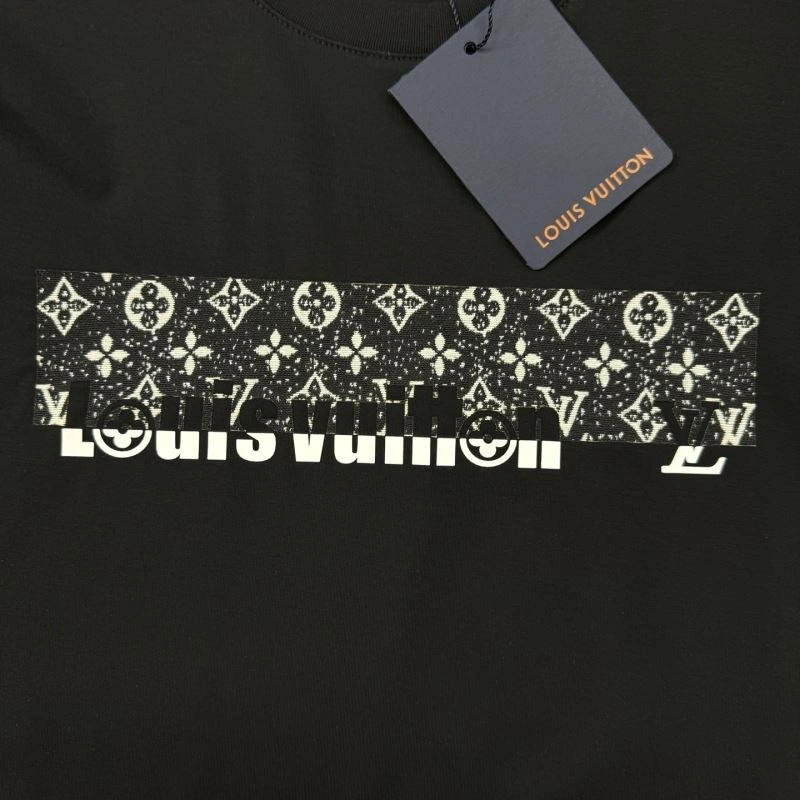 Louis Vuitton T-Shirts Youthful 132599
