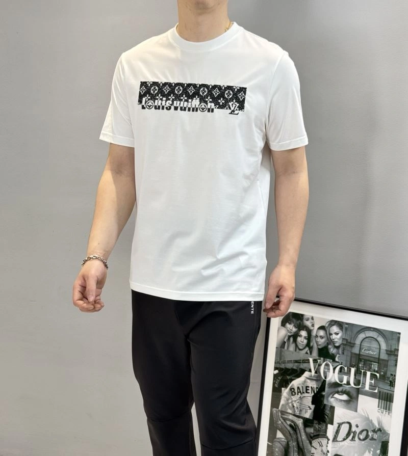 Sophisticated Louis Vuitton T-Shirts 132585