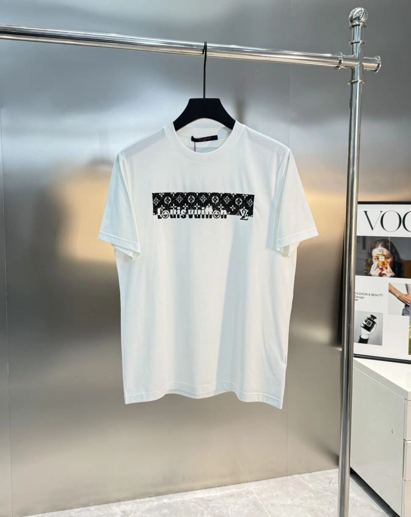 Sophisticated Louis Vuitton T-Shirts 132585