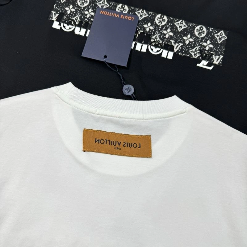 Sophisticated Louis Vuitton T-Shirts 132585