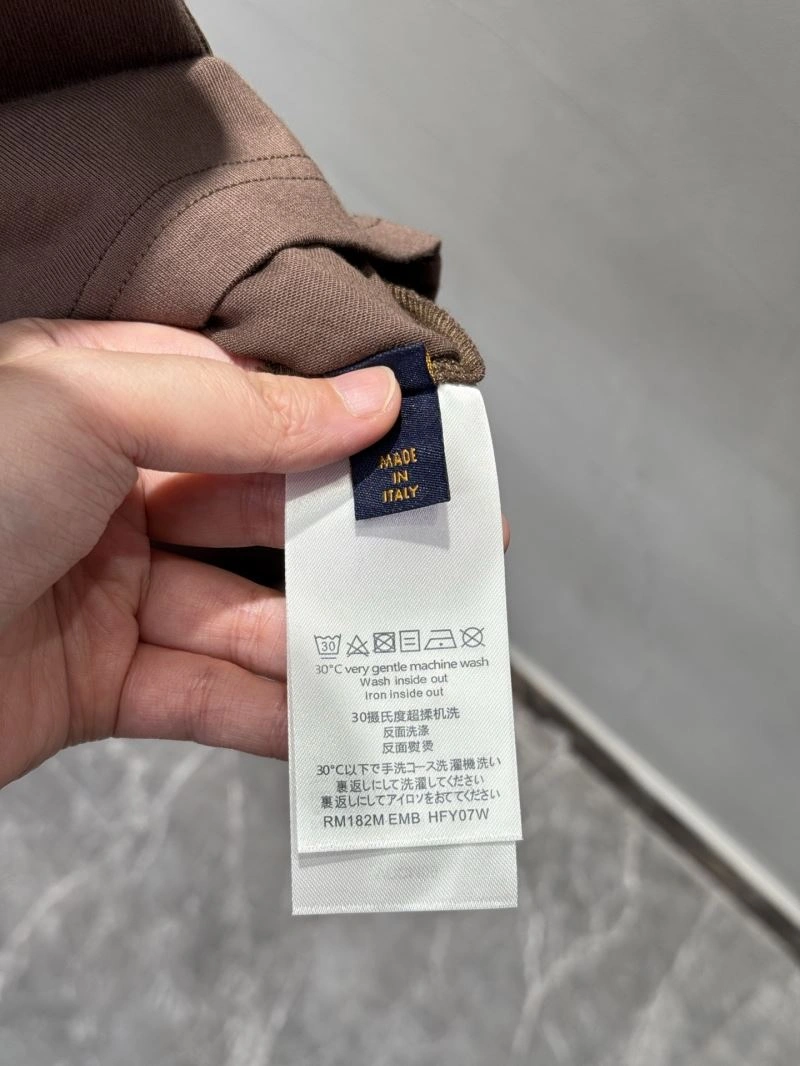 Practical Louis Vuitton T-Shirts 132576