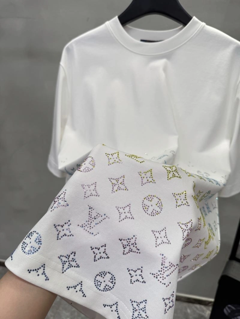 Louis Vuitton T-Shirts HighPerformance 132581