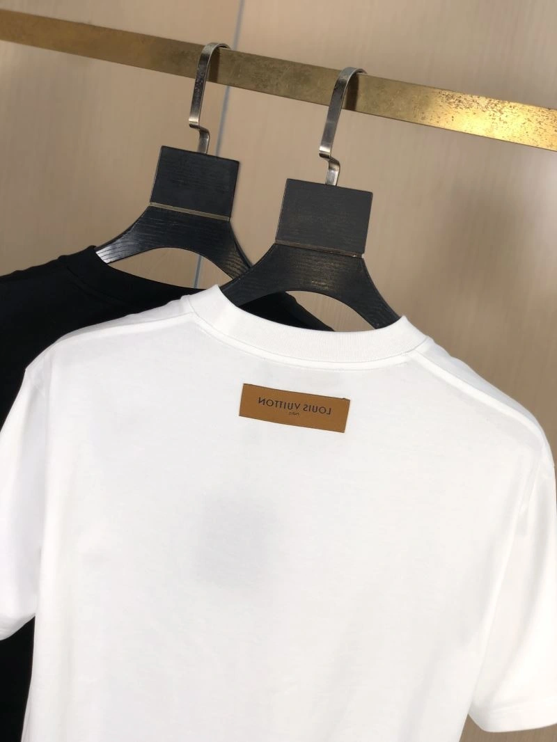 Louis Vuitton T-Shirts Bold 132597