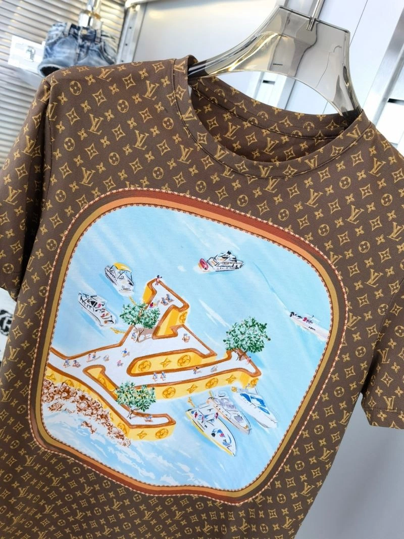 Louis Vuitton T-Shirts Comfortable 132602
