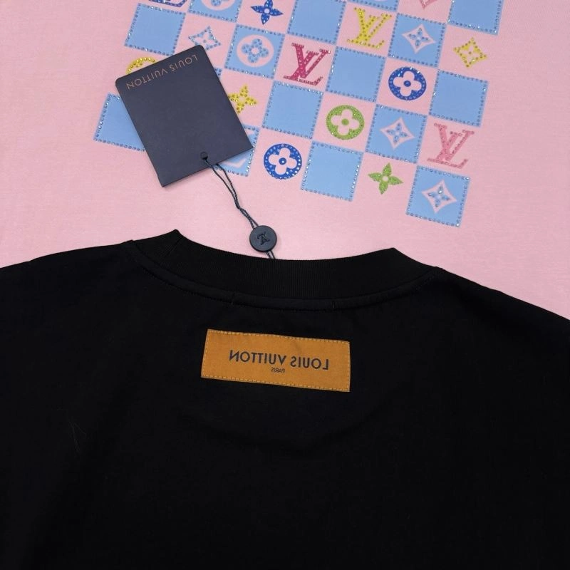 AllSeason Louis Vuitton T-Shirts 132596