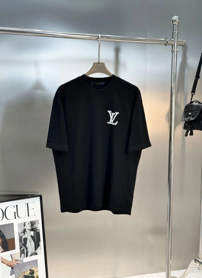 Lightweight Louis Vuitton T-Shirts 132591