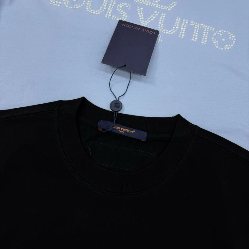Lightweight Louis Vuitton T-Shirts 132591