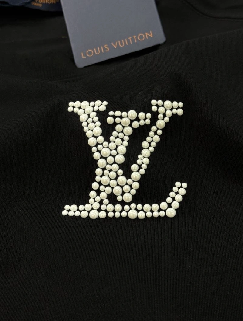 Lightweight Louis Vuitton T-Shirts 132591