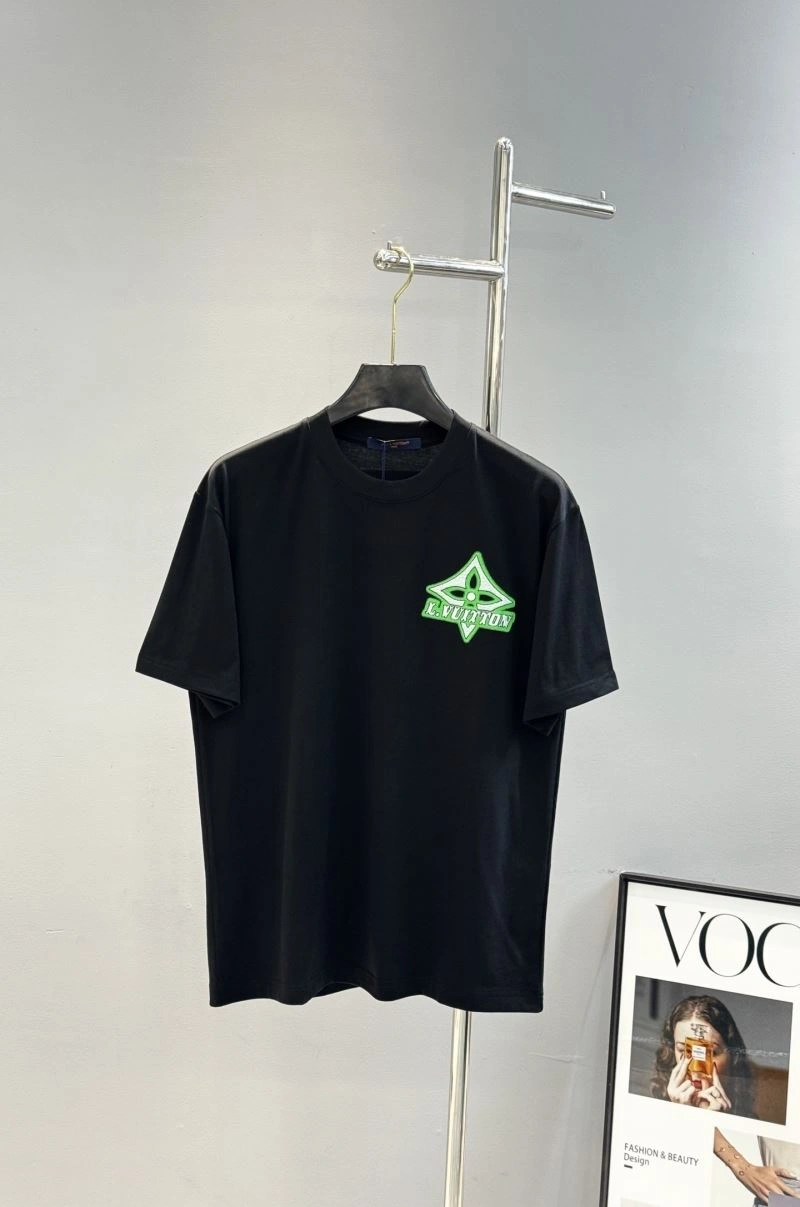 Louis Vuitton T-Shirts Neat 132594