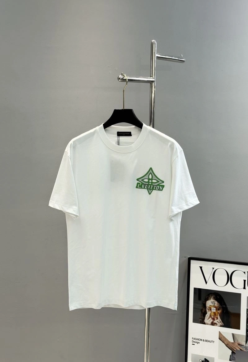 Louis Vuitton T-Shirts Neat 132594