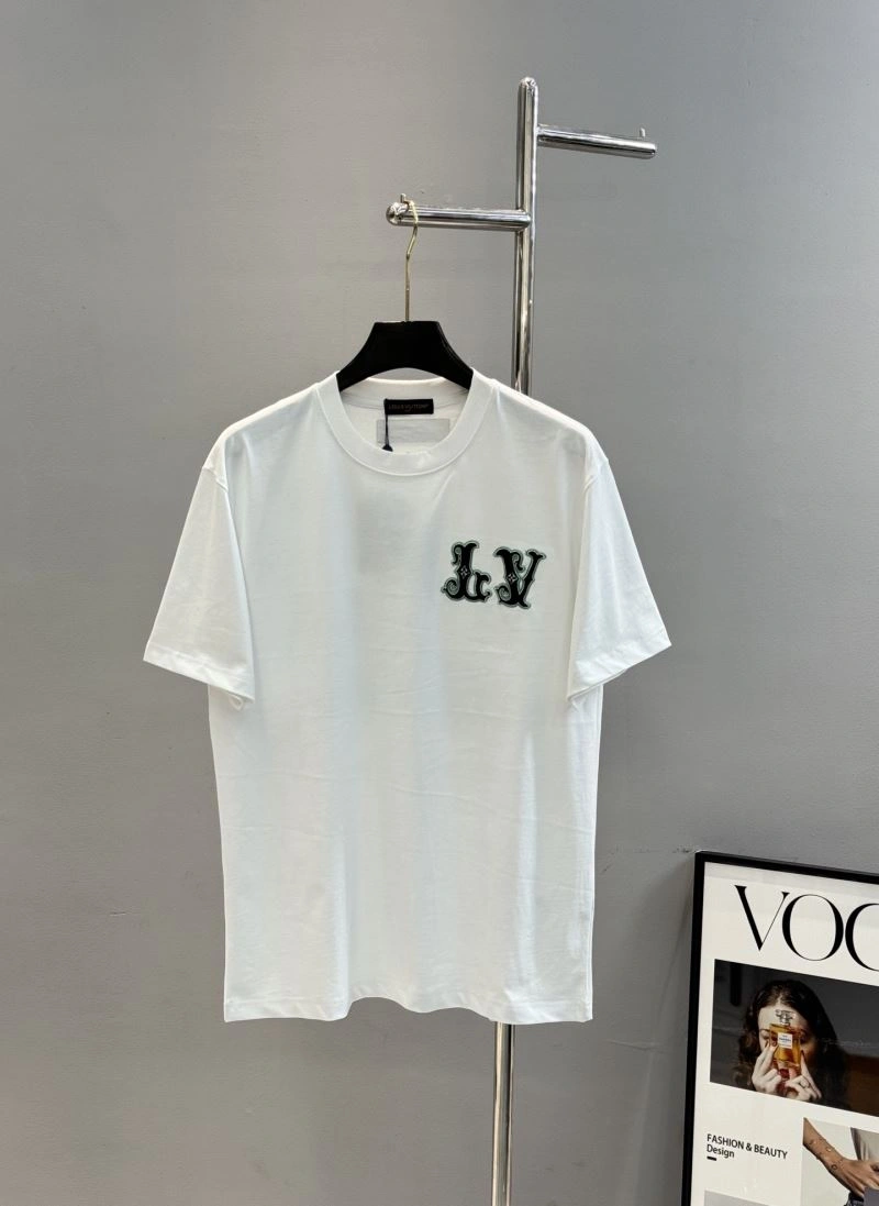 Louis Vuitton T-Shirts Resilient 132578