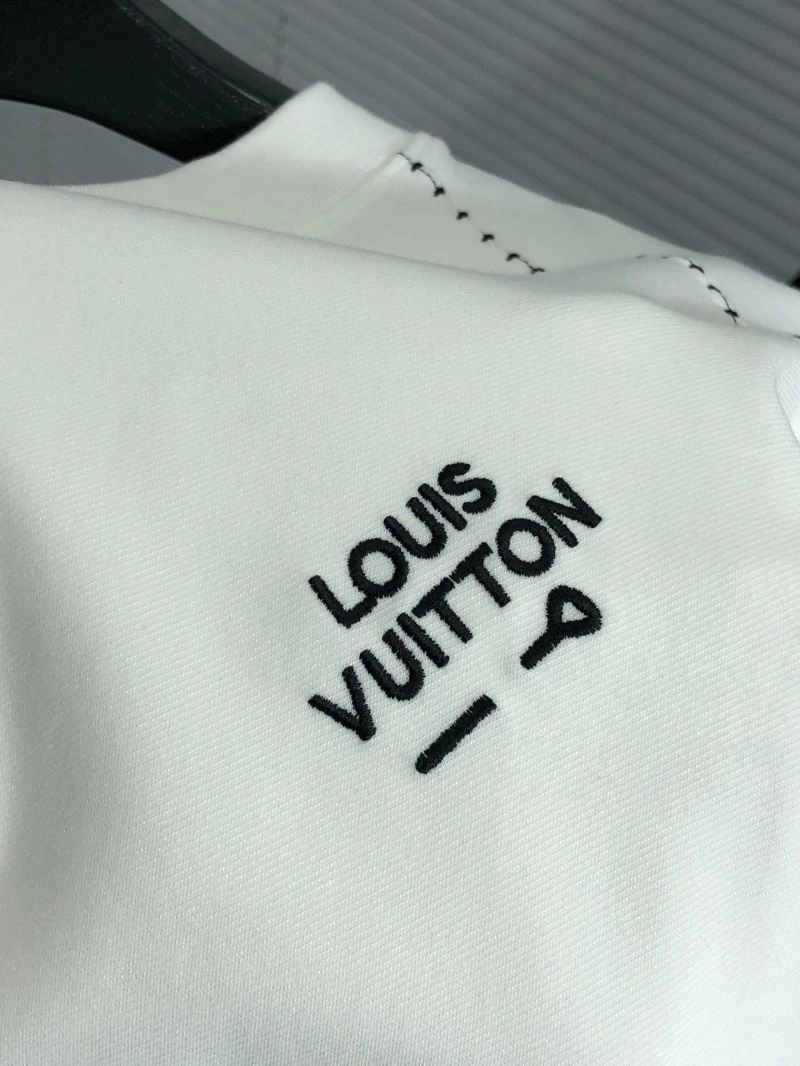 Louis Vuitton T-Shirts WaterResistant 132579