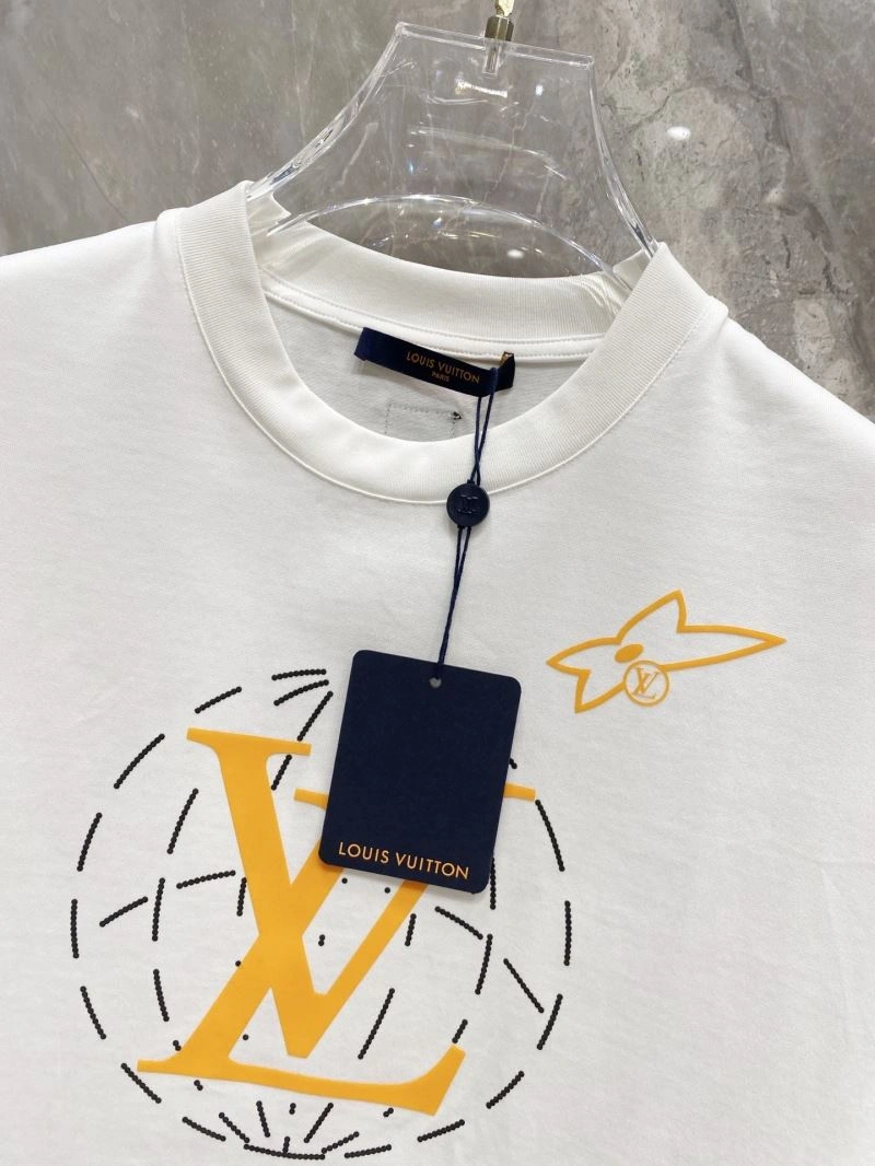 Vibrant Louis Vuitton T-Shirts 132570