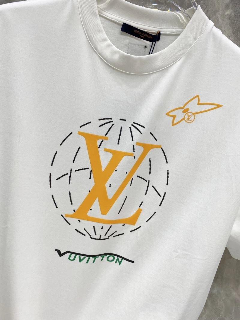Vibrant Louis Vuitton T-Shirts 132570