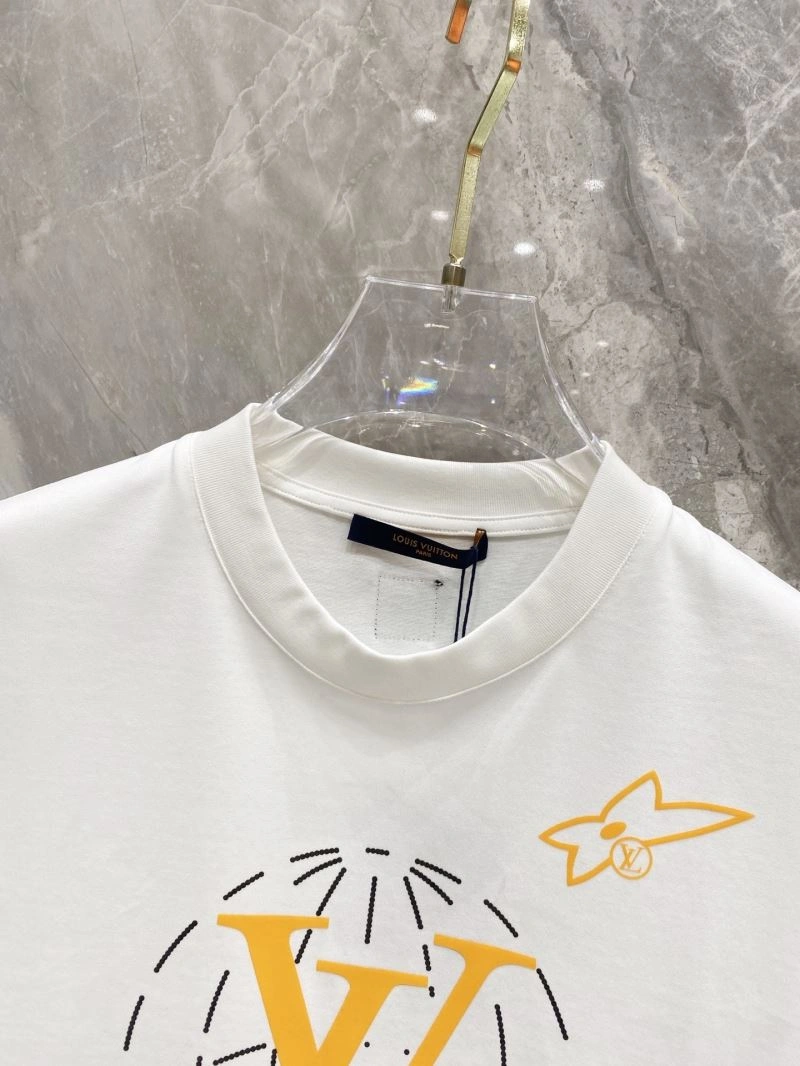 Vibrant Louis Vuitton T-Shirts 132570