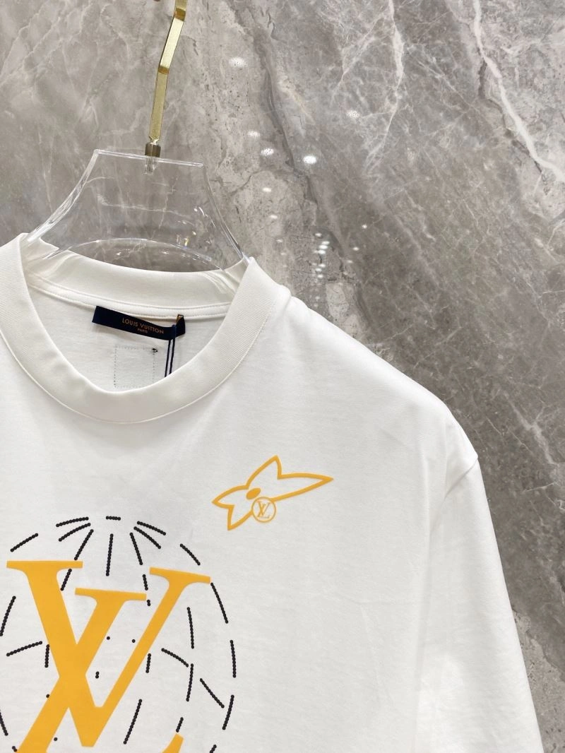 Vibrant Louis Vuitton T-Shirts 132570