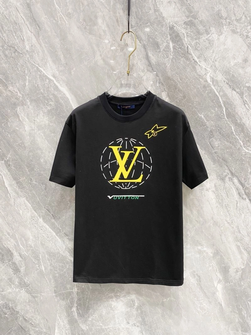 Unisex Louis Vuitton T-Shirts 132577
