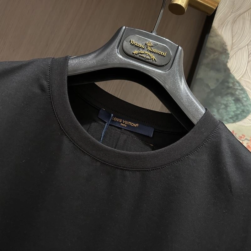 Louis Vuitton T-Shirts Comfortable 132568