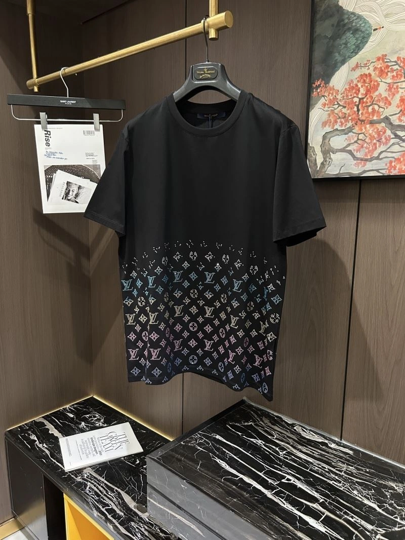Practical Louis Vuitton T-Shirts 132569
