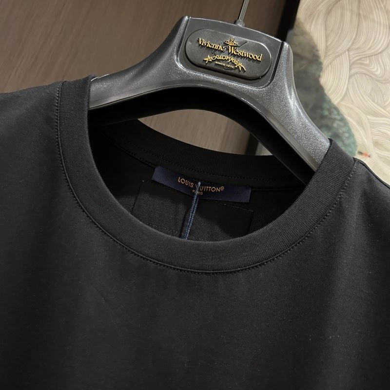 Practical Louis Vuitton T-Shirts 132569