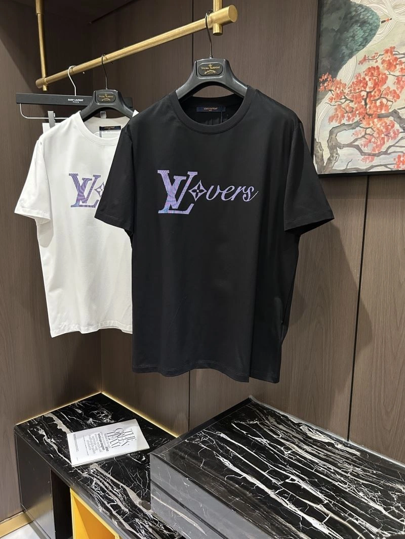 Louis Vuitton T-Shirts UrbanChic 132567