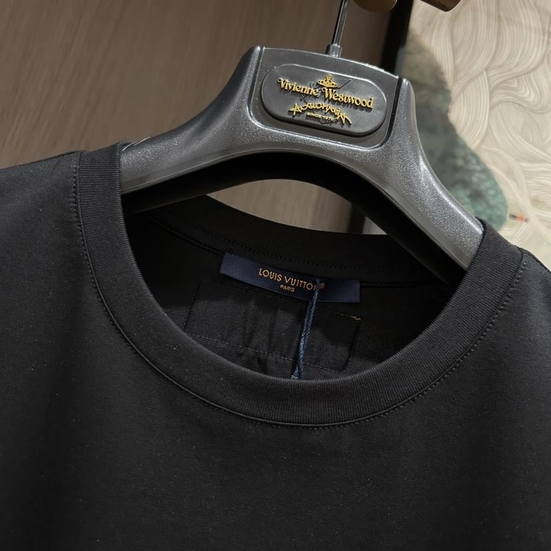Attractive Louis Vuitton T-Shirts 132564