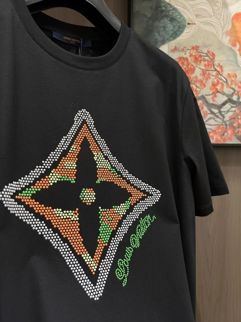 Attractive Louis Vuitton T-Shirts 132564