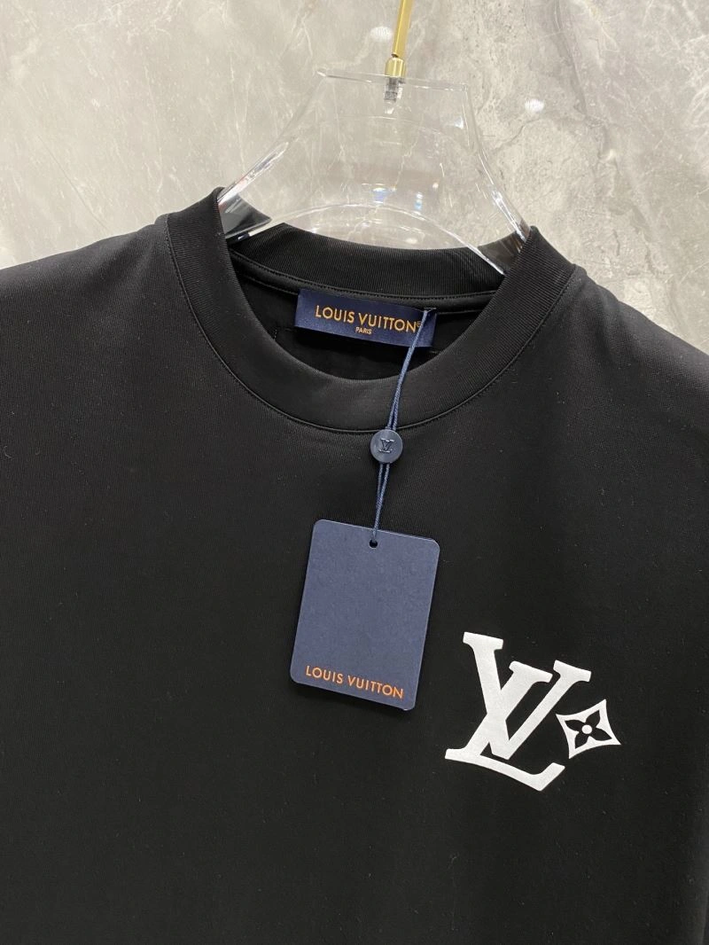 Louis Vuitton T-Shirts Refined 132559