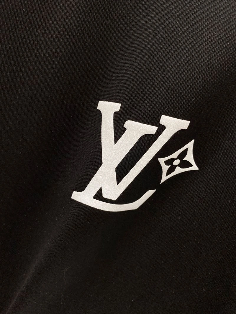 Louis Vuitton T-Shirts Refined 132559