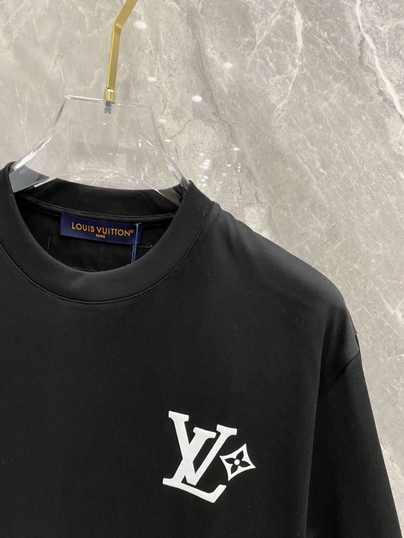 Louis Vuitton T-Shirts Refined 132559