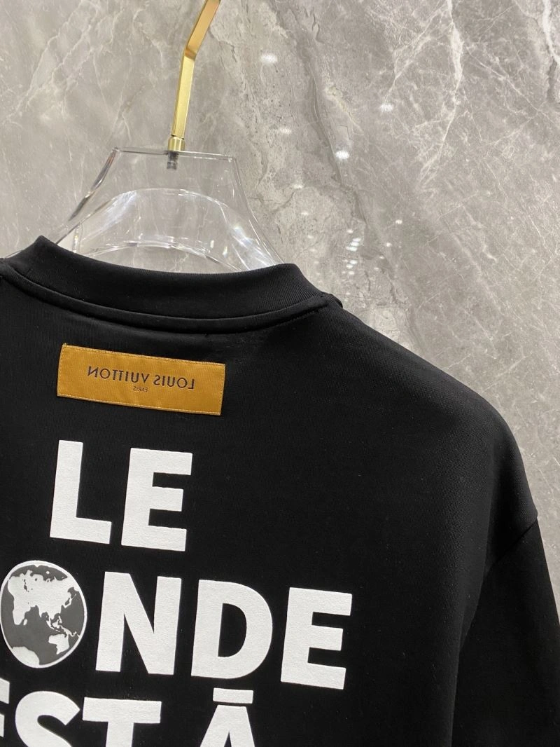 Louis Vuitton T-Shirts Refined 132559
