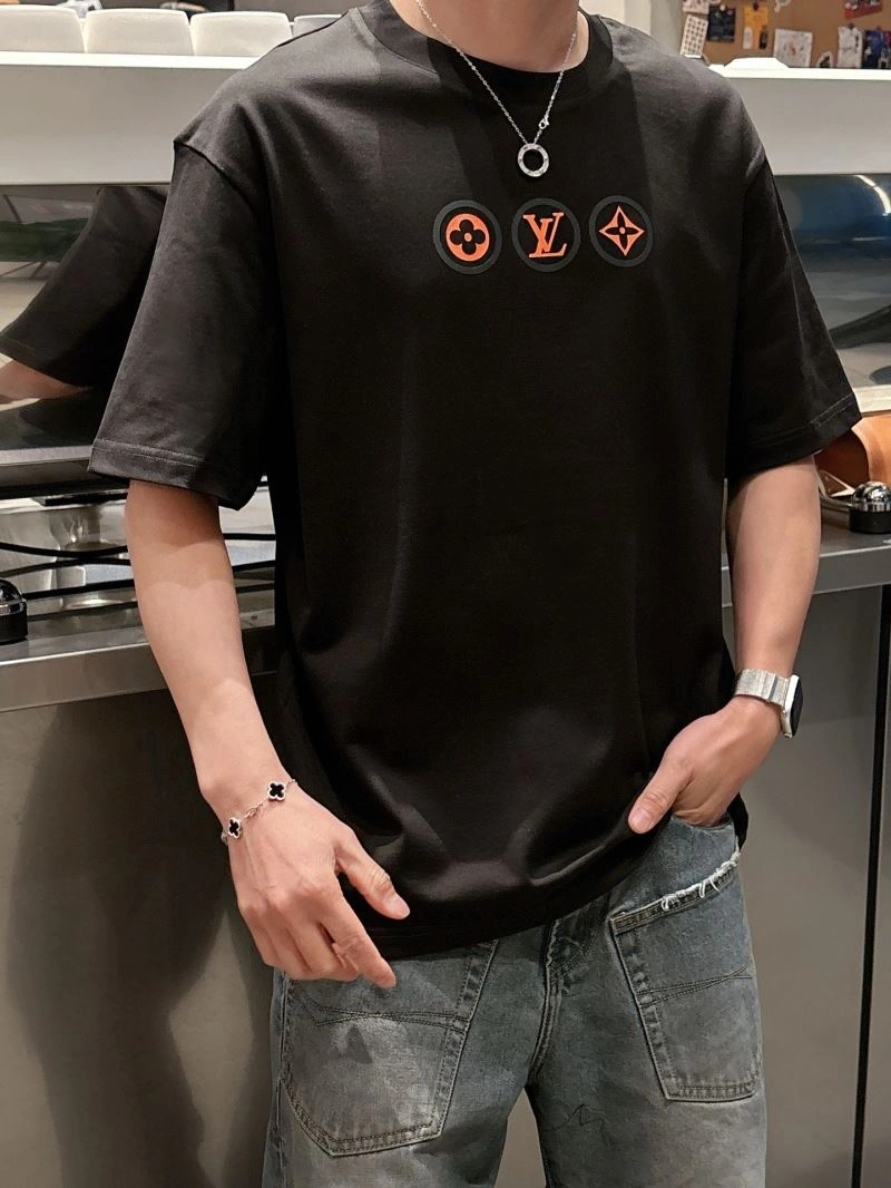 Louis Vuitton T-Shirts Breathable 132542