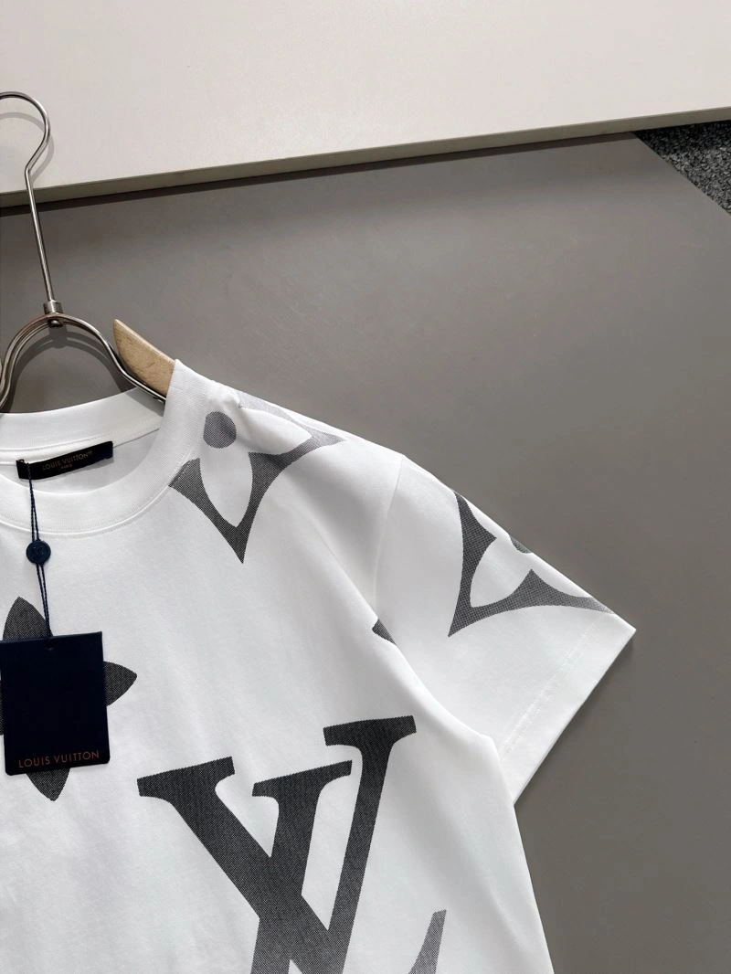 ComfortFit Louis Vuitton T-Shirts 132558