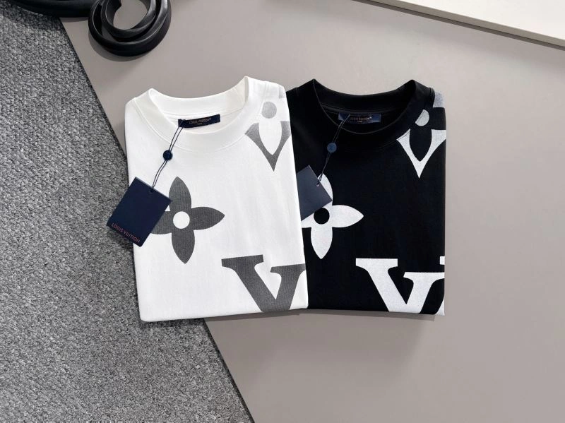 Attractive Louis Vuitton T-Shirts 132560