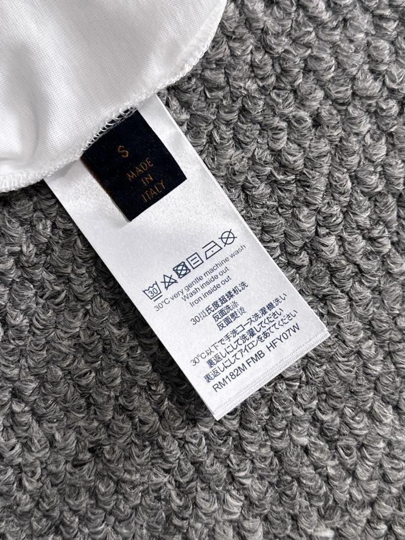 Versatile Louis Vuitton T-Shirts 132554