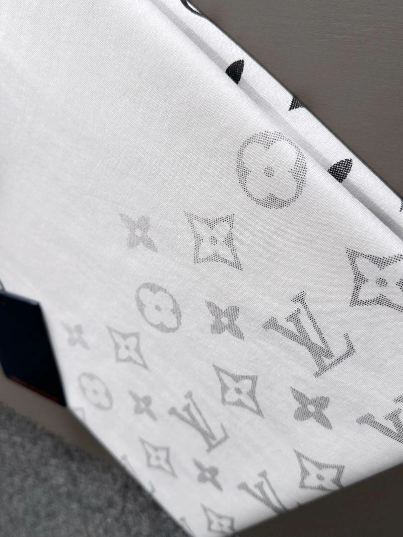Supportive Louis Vuitton T-Shirts 132536